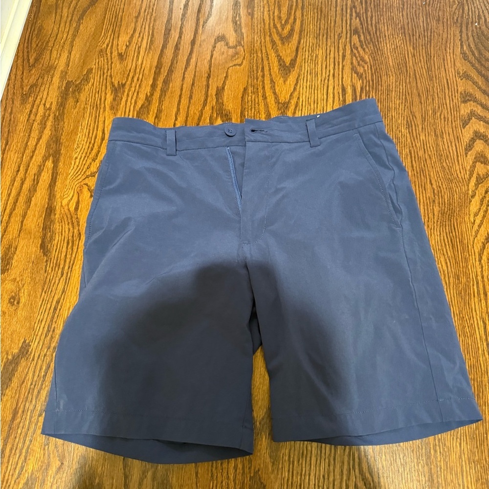 Vineyard vines men’s golf shorts